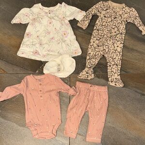 Carters 6month baby girl bundle- Floral and Patterned Baby Clothing Set